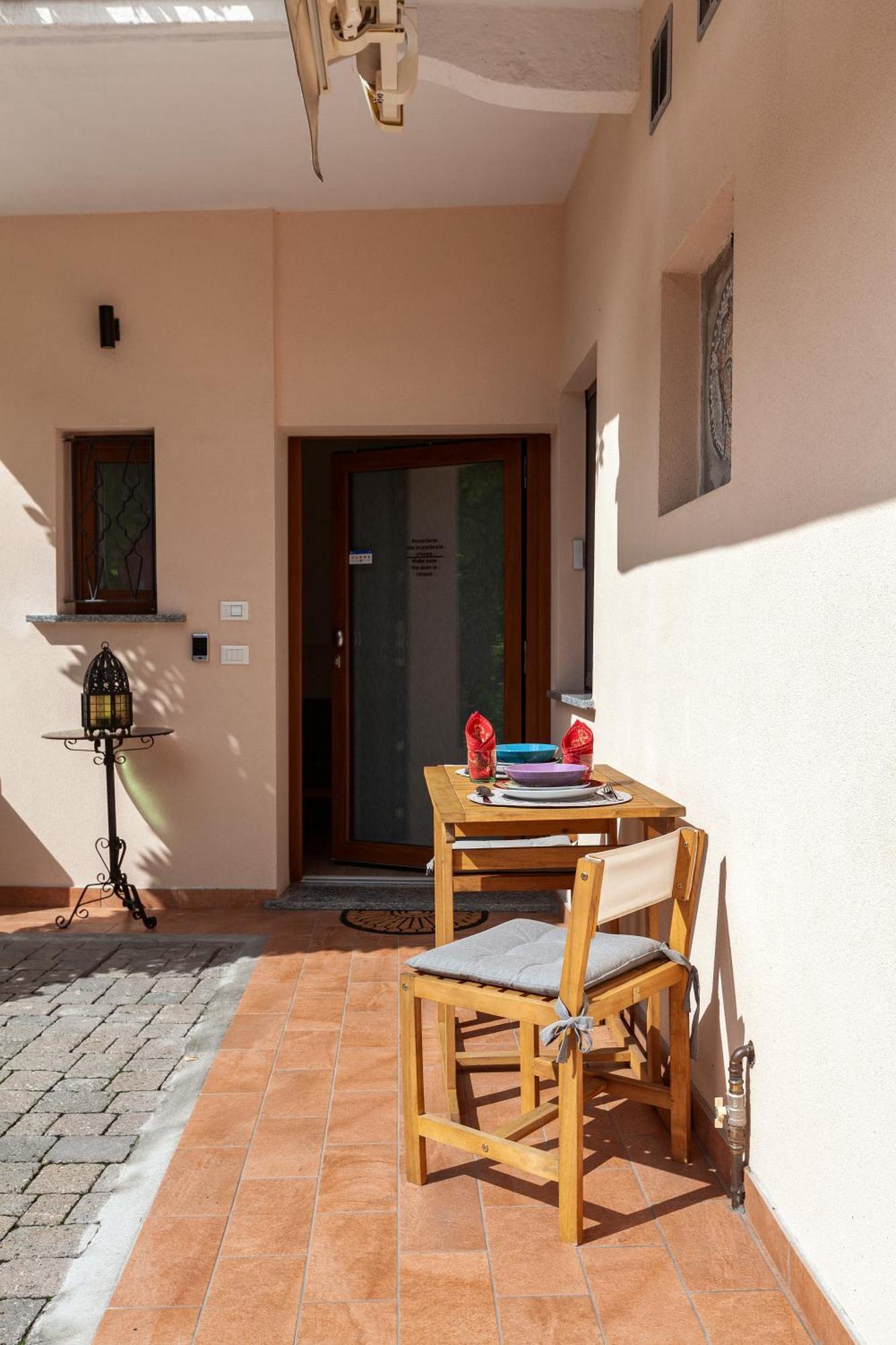 Veruskacamere Camera 1 Somma Lombardo Exterior photo